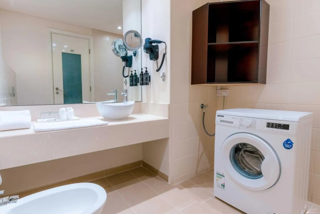 Metropolitan Al Mafraq Hotel - photo 31
