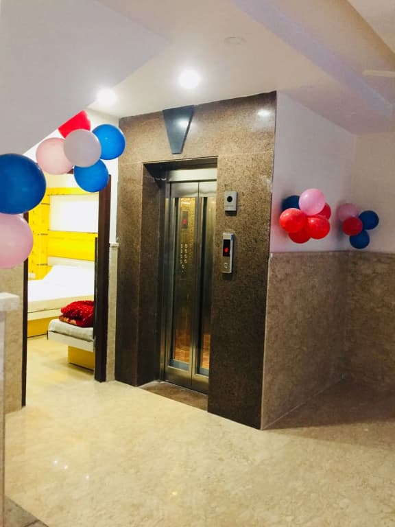 Hotel Tushar Continental - photo 12