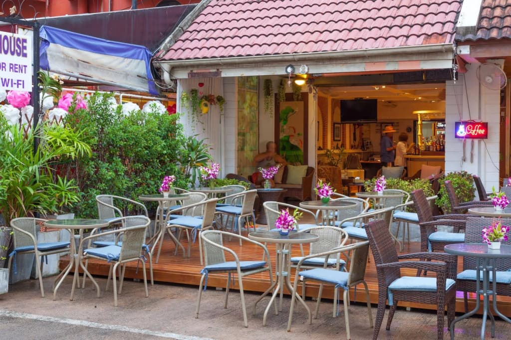 Karon Sunshine Guesthouse & Bar - photo 19