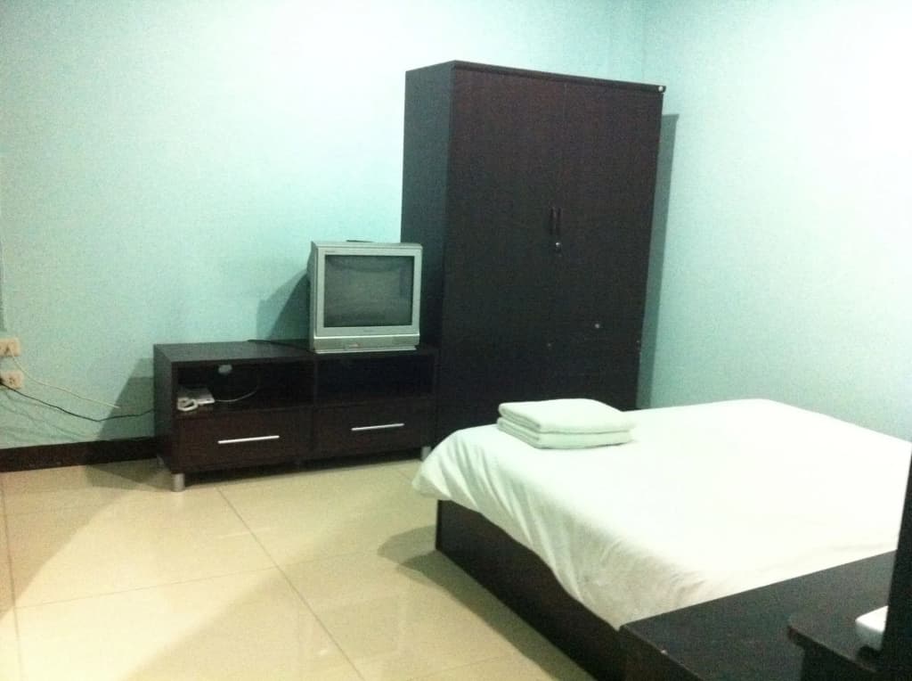 BR Guest House Pattaya - photo 17