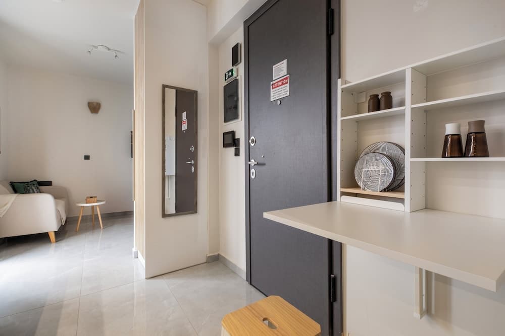 Oraya Chic Studio with Balcony in Athens - photo 14