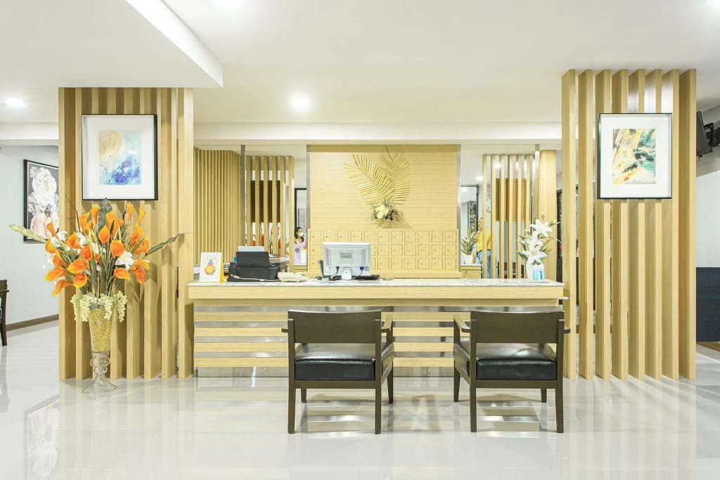 Chanapat Hotel - photo 4
