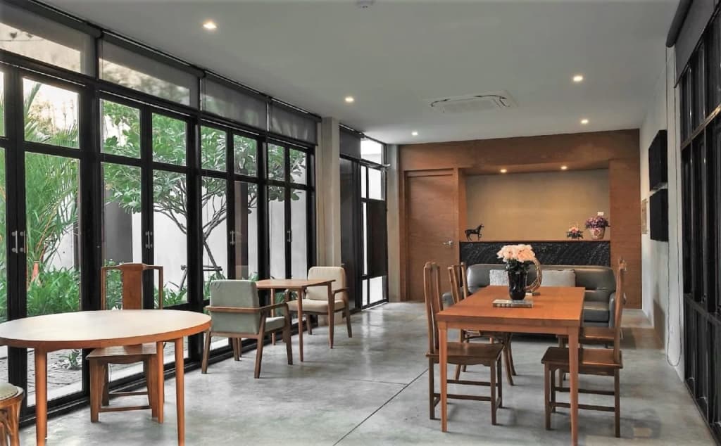 Cherlock Hotel - photo 18