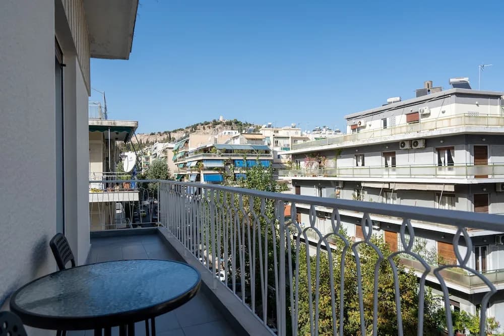 Classy Apartment in Koukaki, Walk to Metro & Acropolis - photo 13