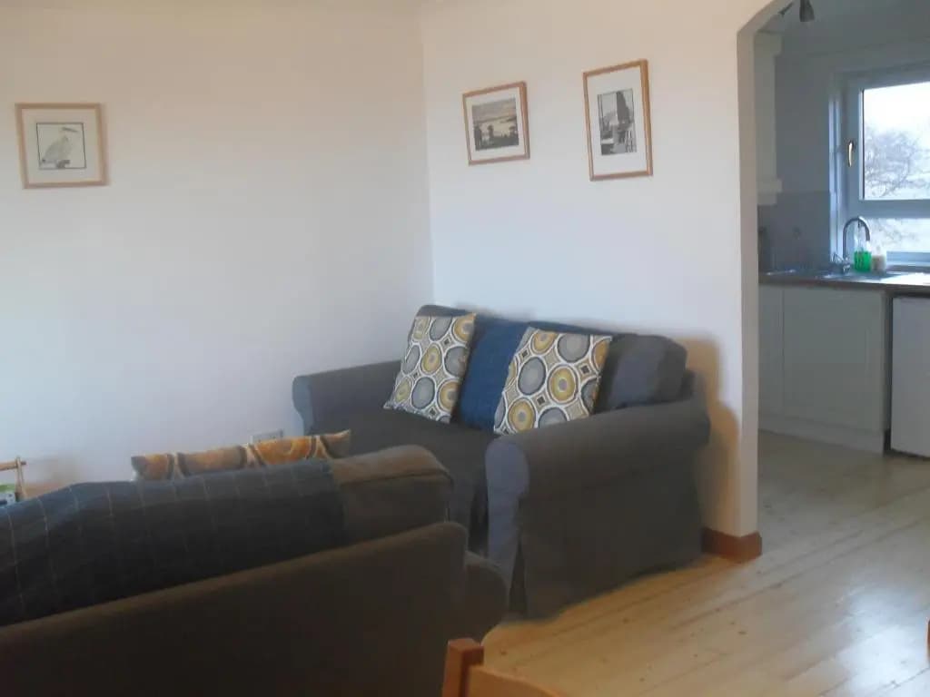 Edinburgh Beach View Apartment - photo 2