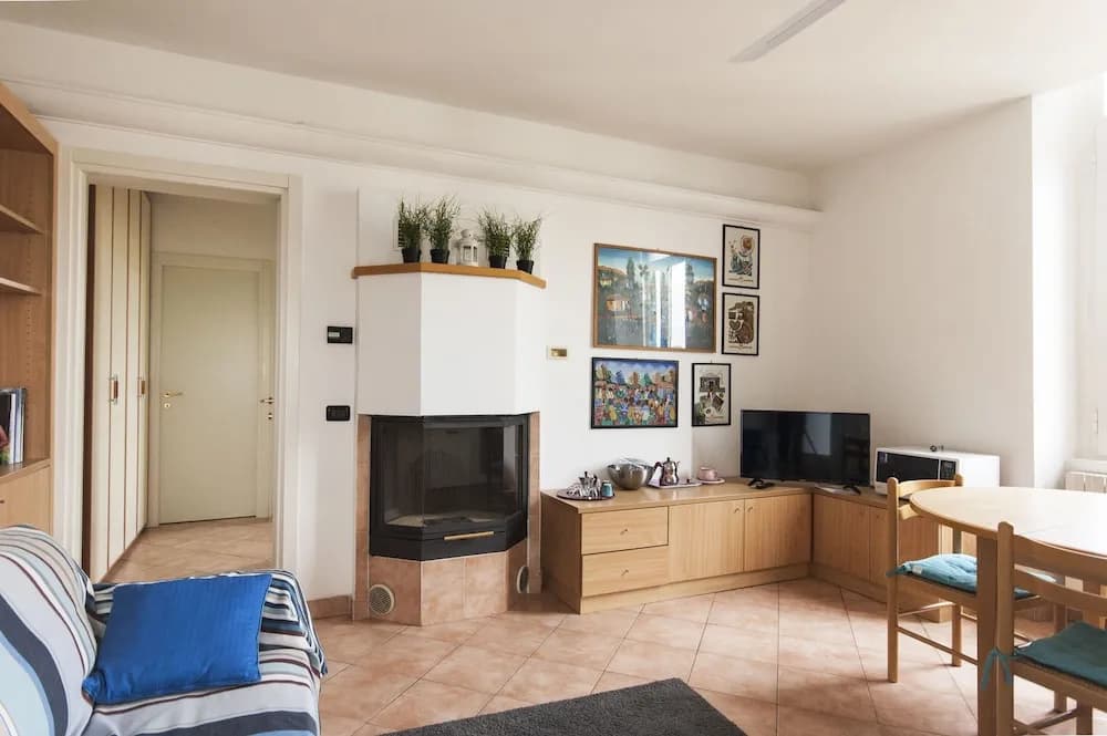 Typical Apartment on River Naviglio / Darsena - photo 19