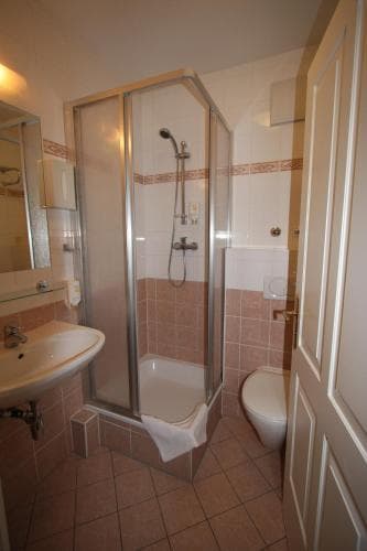 Suite Hotel 900 m zur Oper - photo 10