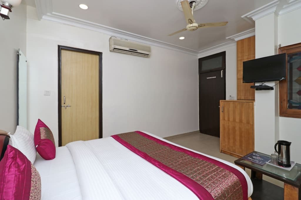 OYO Flagship 10562 Kumar palace - photo 5