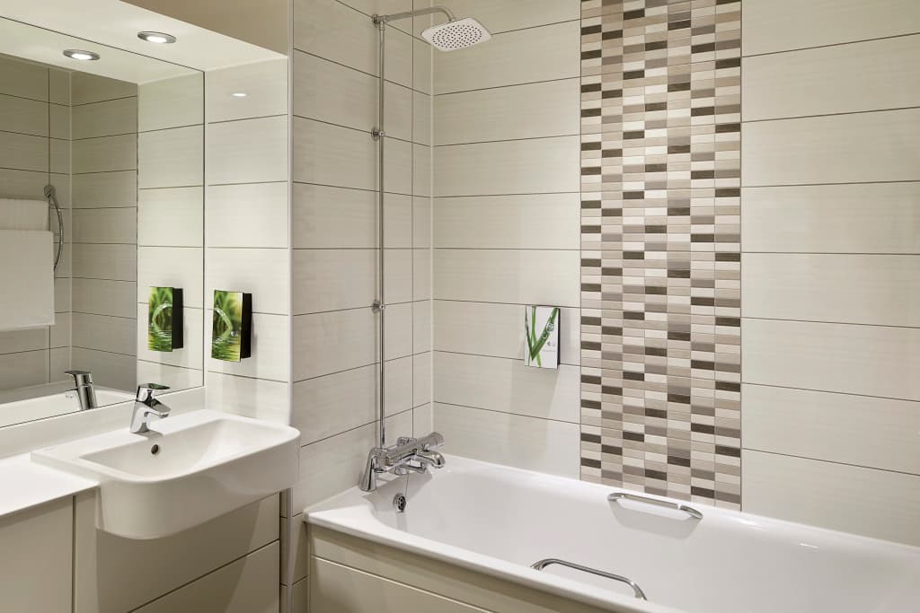 Premier Inn London St Pancras - photo 30