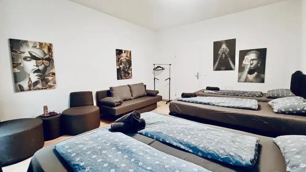 Comfy 3BR Apt for Groups Near Park - photo 5