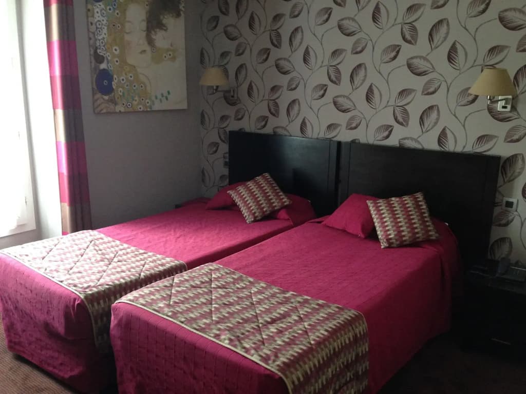 Hotel Carladez Cambronne - photo 3