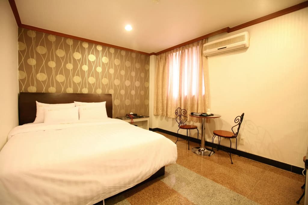 Hotel New World - photo 6