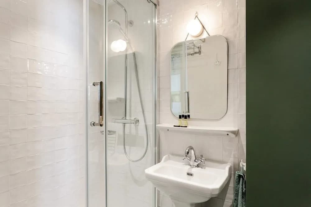 Charming Apartment in the Heart of Latin Quarter - photo 9