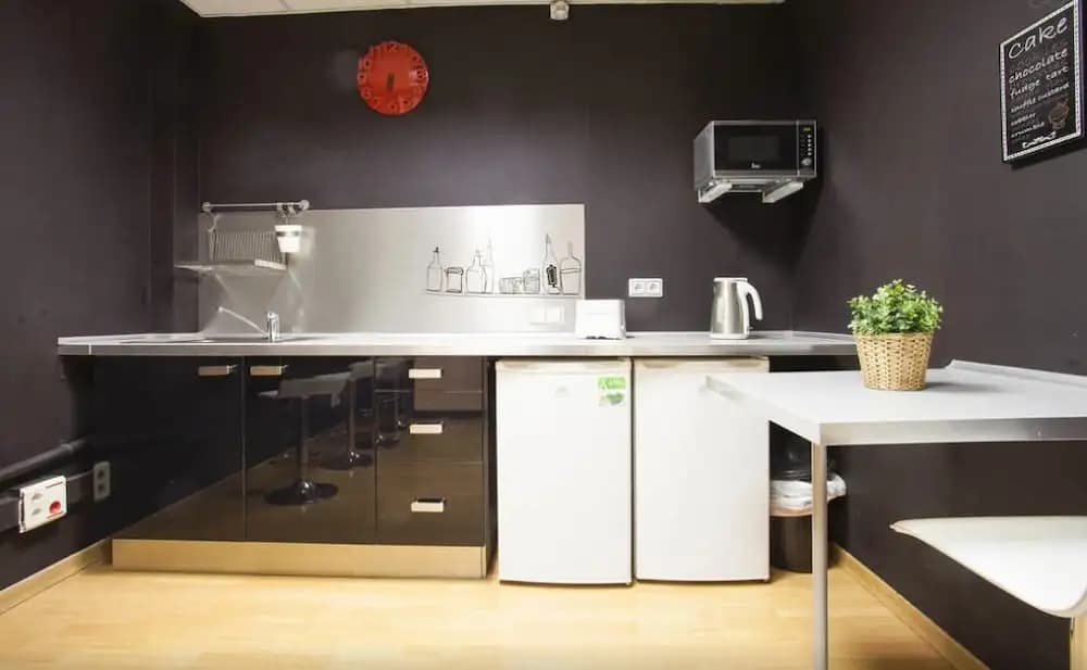 HolidaysBCN Hostel - photo 16
