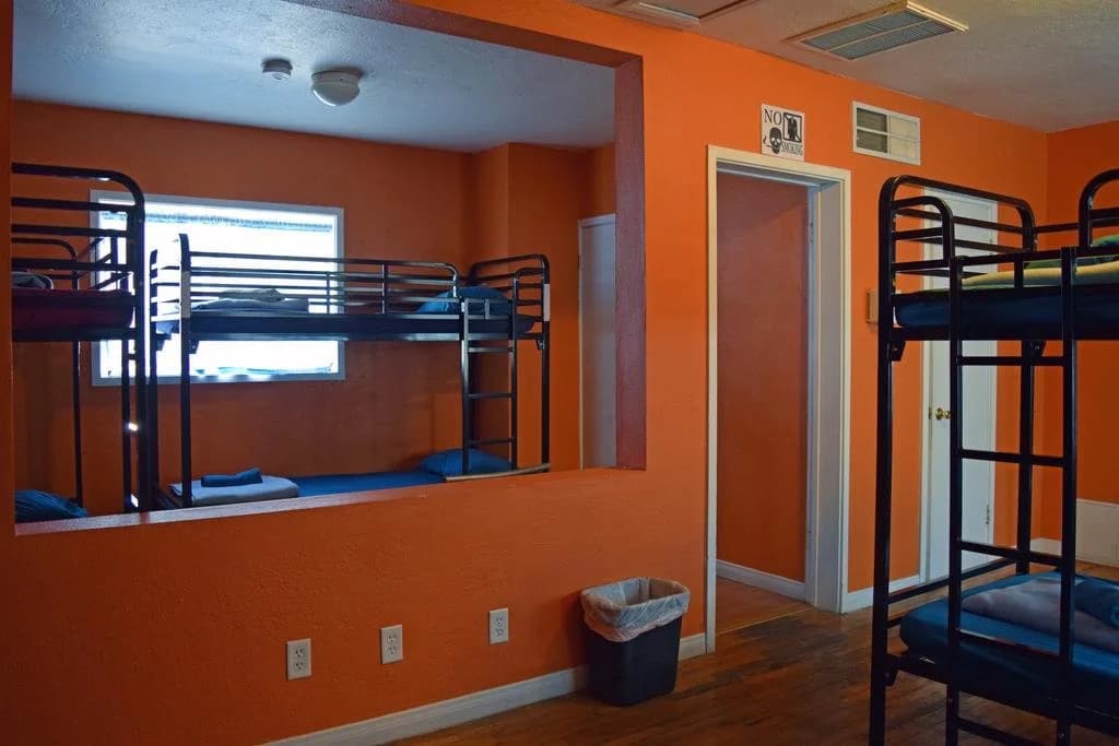 Sin City Hostel Las Vegas - photo 6