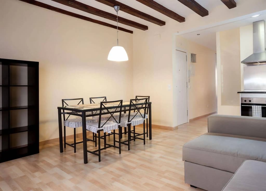 El Born Apartments - photo 3