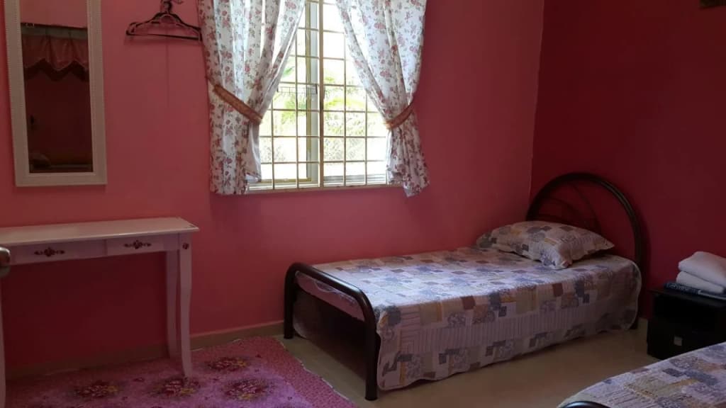 Yasmeen Guesthouse Kemaman - photo 4