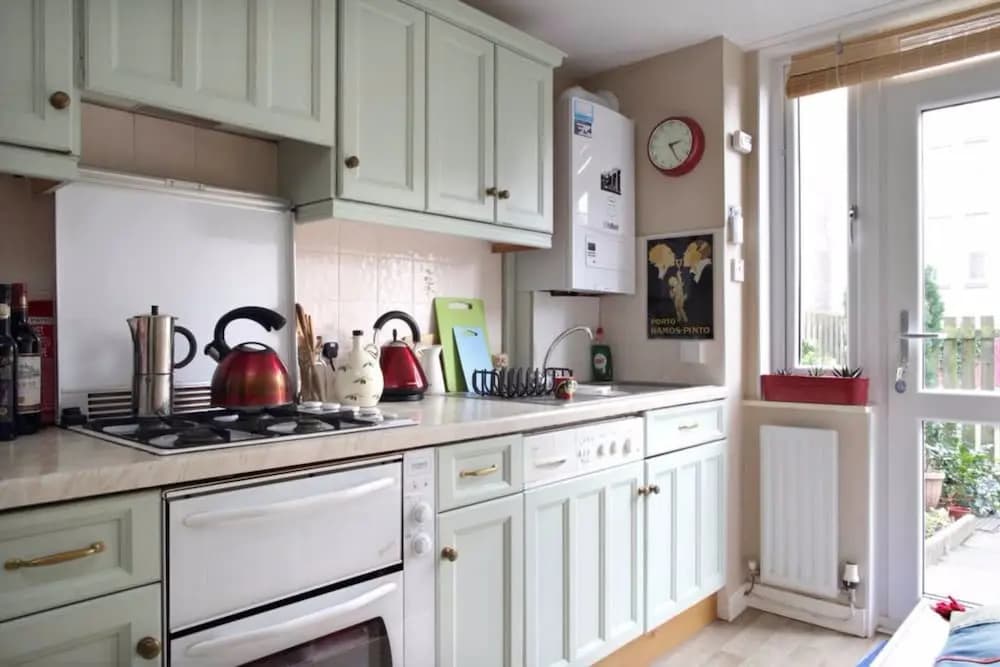 Stockbridge Flat With Garden - photo 16