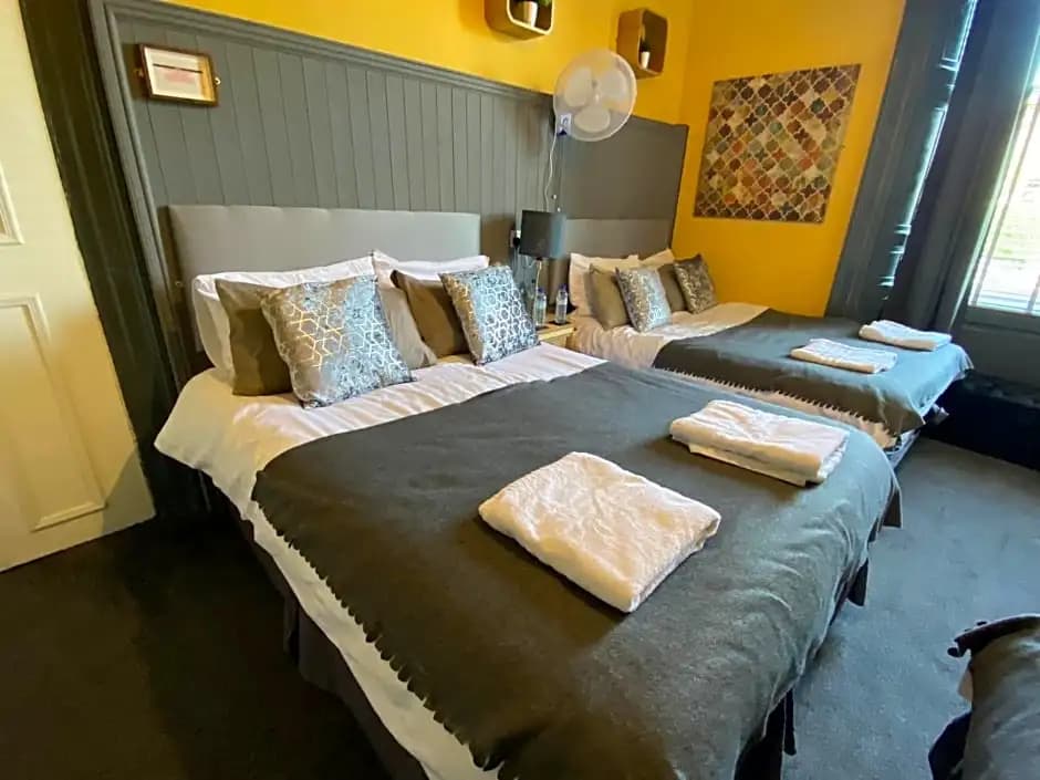 The Residence - 47 Minto St - photo 29