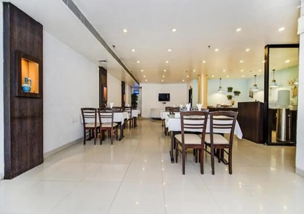 Rockland Hotel Panchsheel Enclave - photo 24