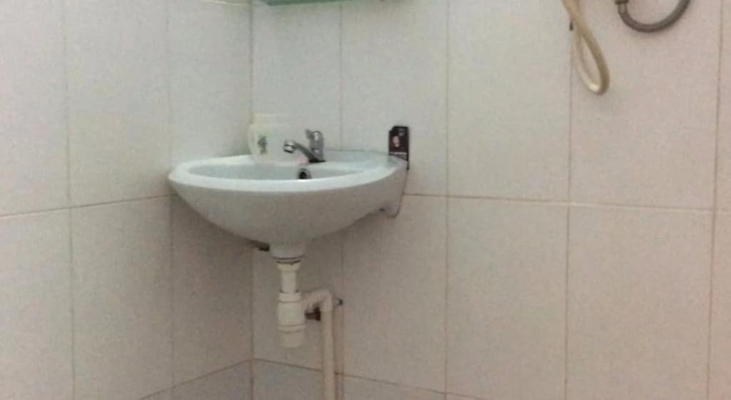 Phuong Hang Guesthouse - photo 10