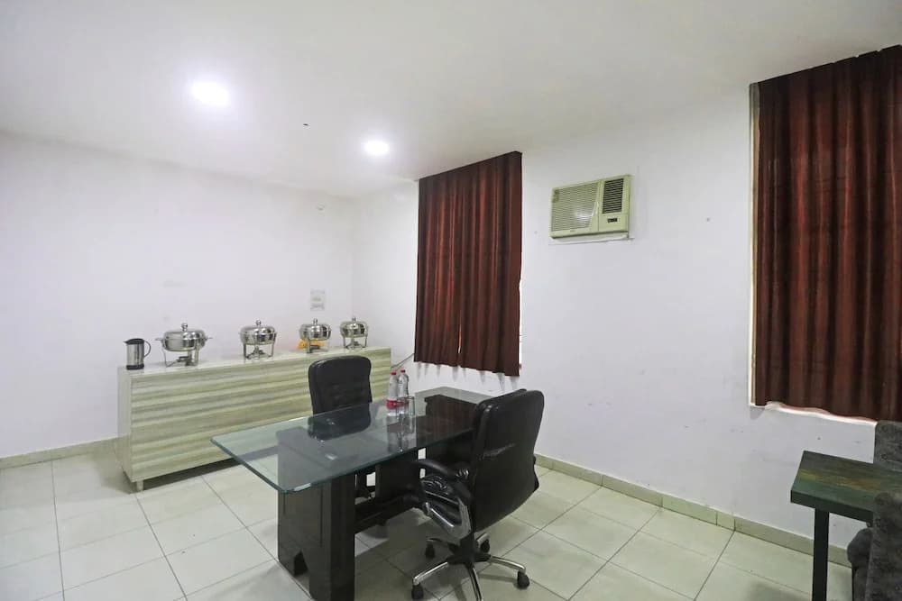 SRM Hotel Ashoka Palace - photo 13
