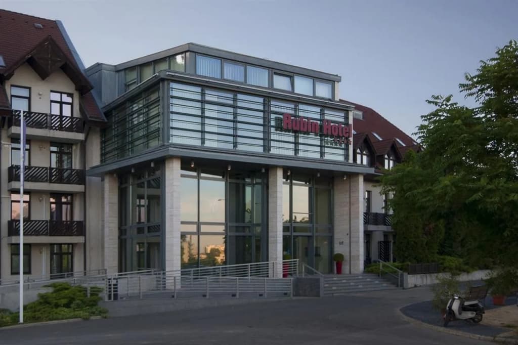 Rubin Wellness & Conference Hotel - photo 1
