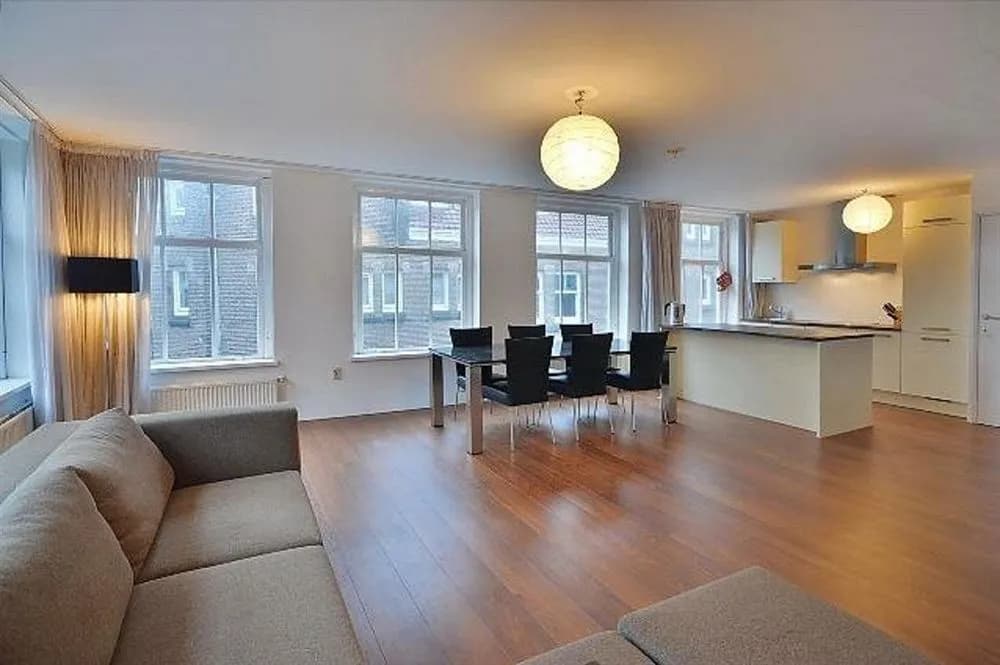 Leidse Square Nightlife Apartment - photo 10