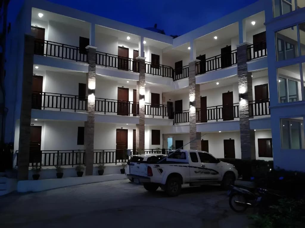 MM Hill Hotel - photo 26