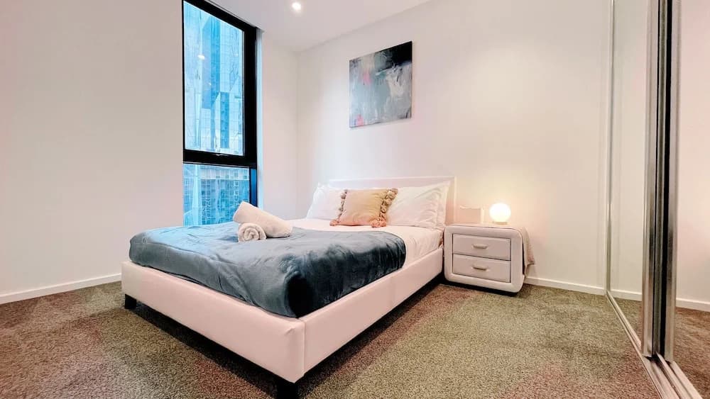 Melbourne One 2B2B1C Apt by GoodLive - photo 4
