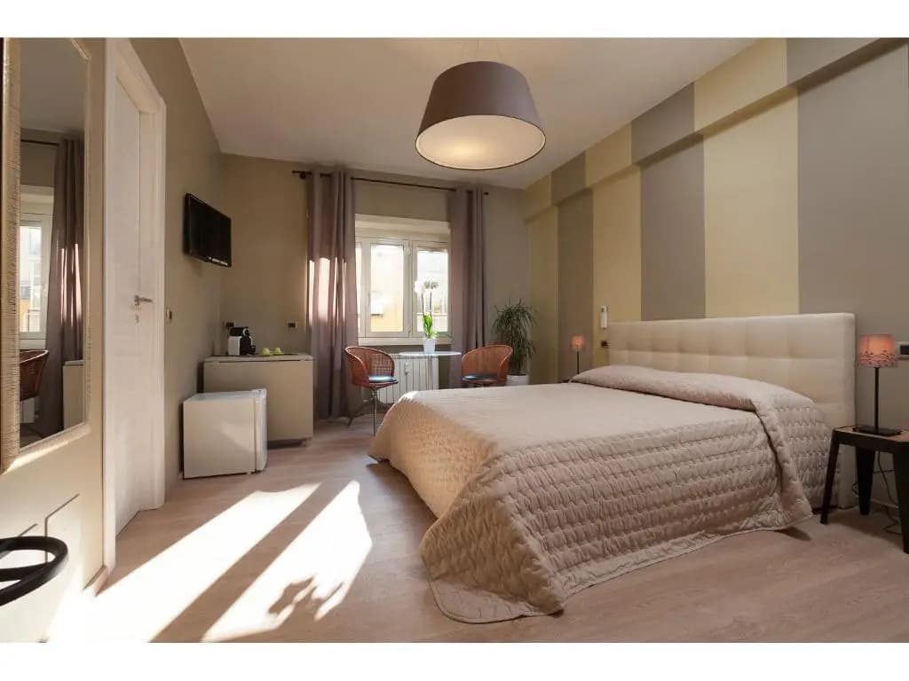 Alex's Guest House - photo 3