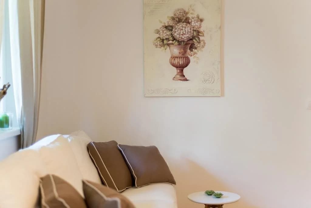 Beautiful Home - Garden Apartment - photo 17