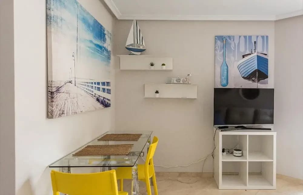 Sunny Cozy Apt. Historic District - Sol - photo 11