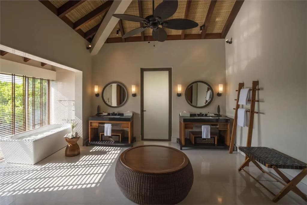 The Residence Maldives at Dhigurah Hotel - photo 43