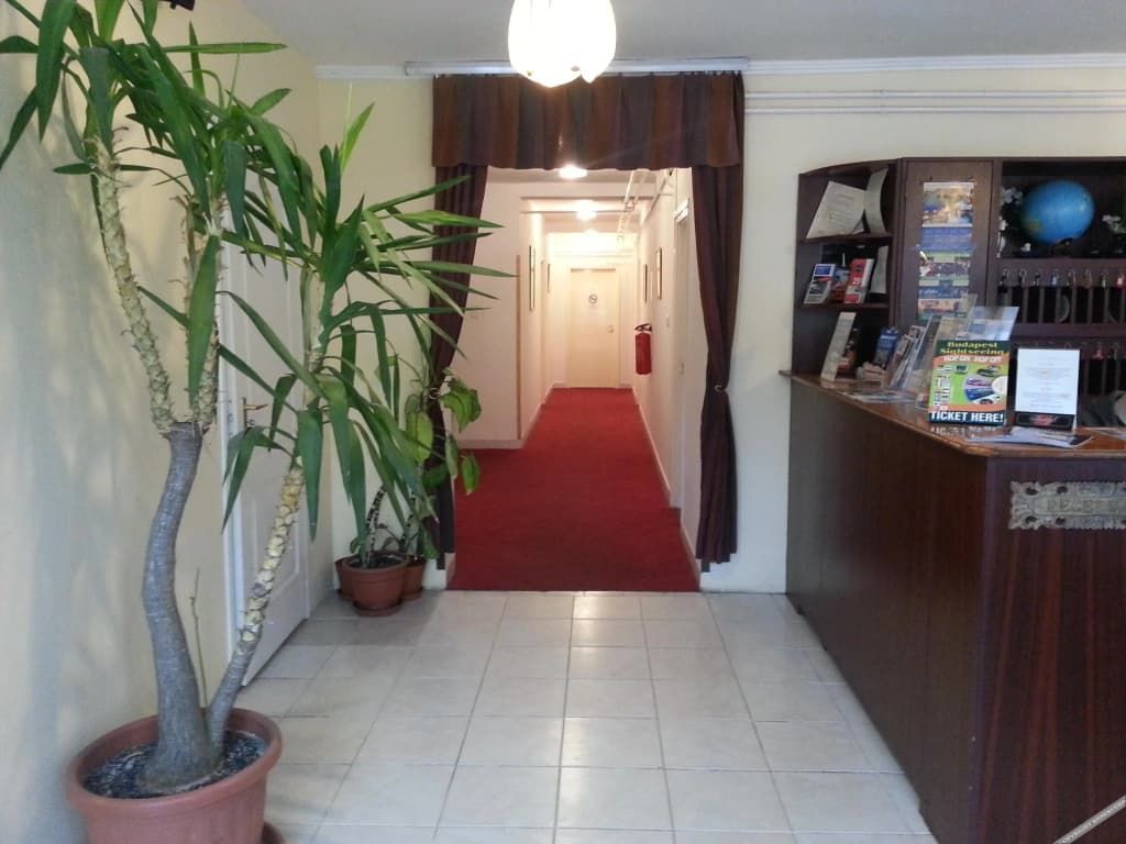 Carmen Pension - photo 2