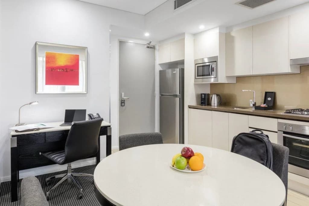 Meriton Suites North Ryde - photo 14