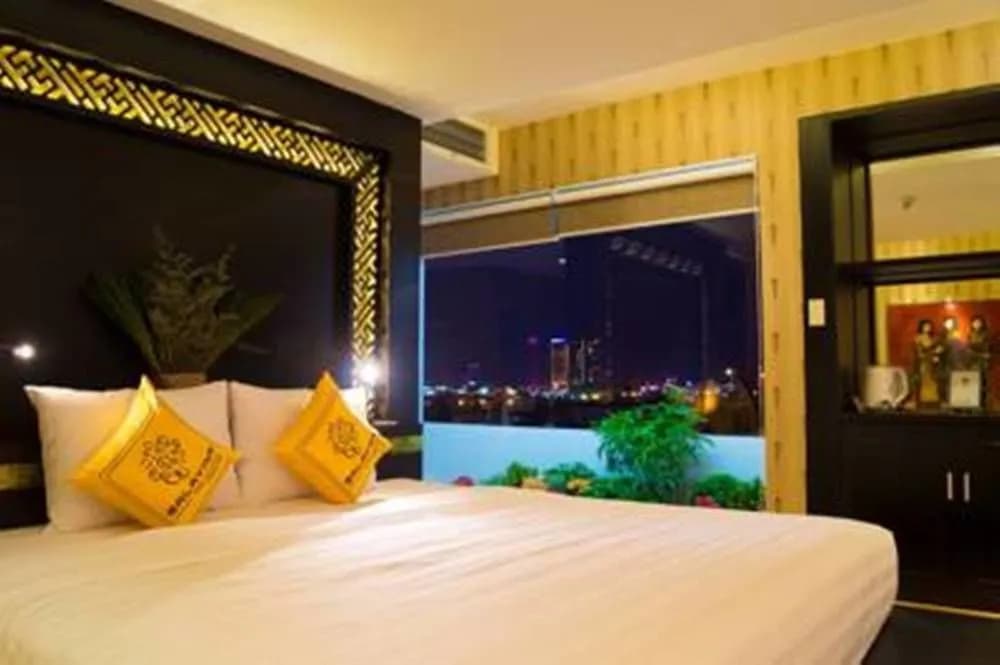 New Heaven Hotel - photo 7