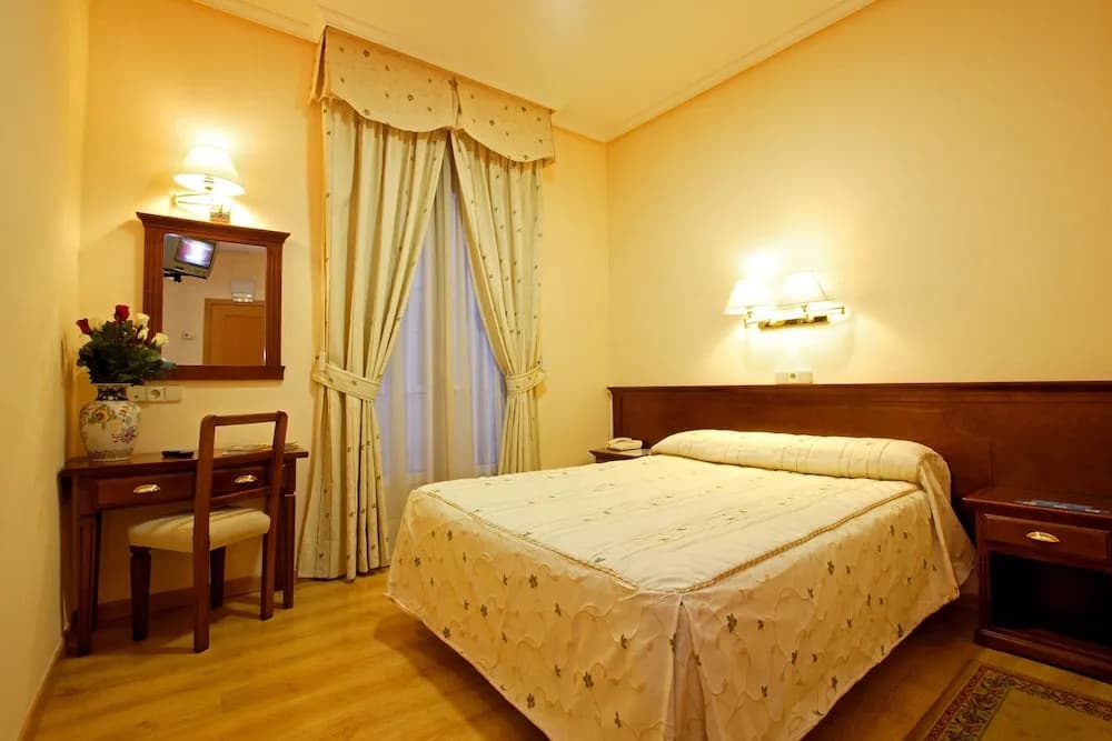 Hostal Sil & Serranos - photo 5