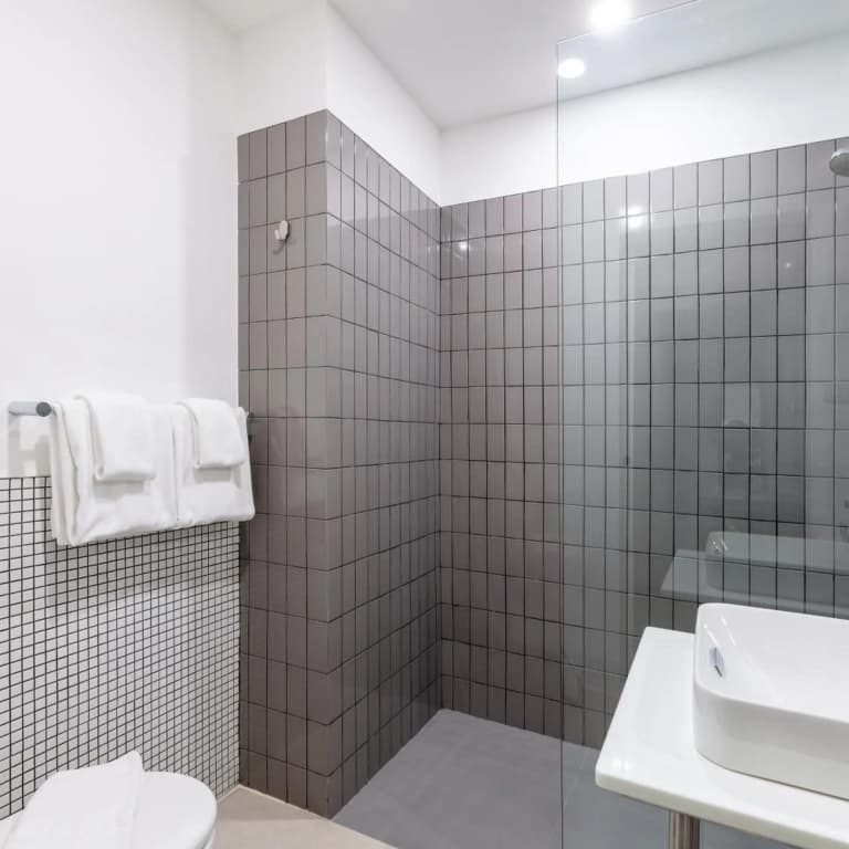 Reno Hotel Bangkok - photo 9