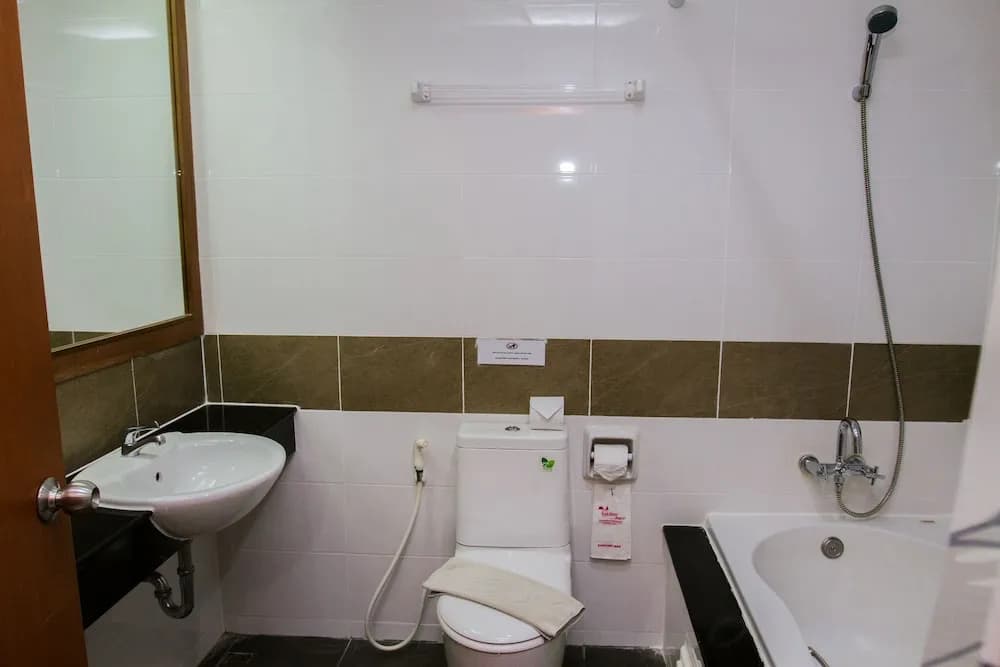 Chana Phuket Hotel - photo 11
