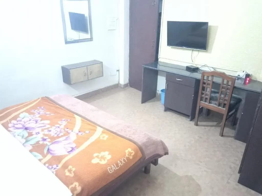 Yash Guest House - photo 14