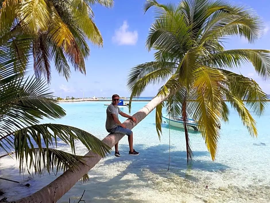 Island Life Maldives Retreat & Spa - photo 16
