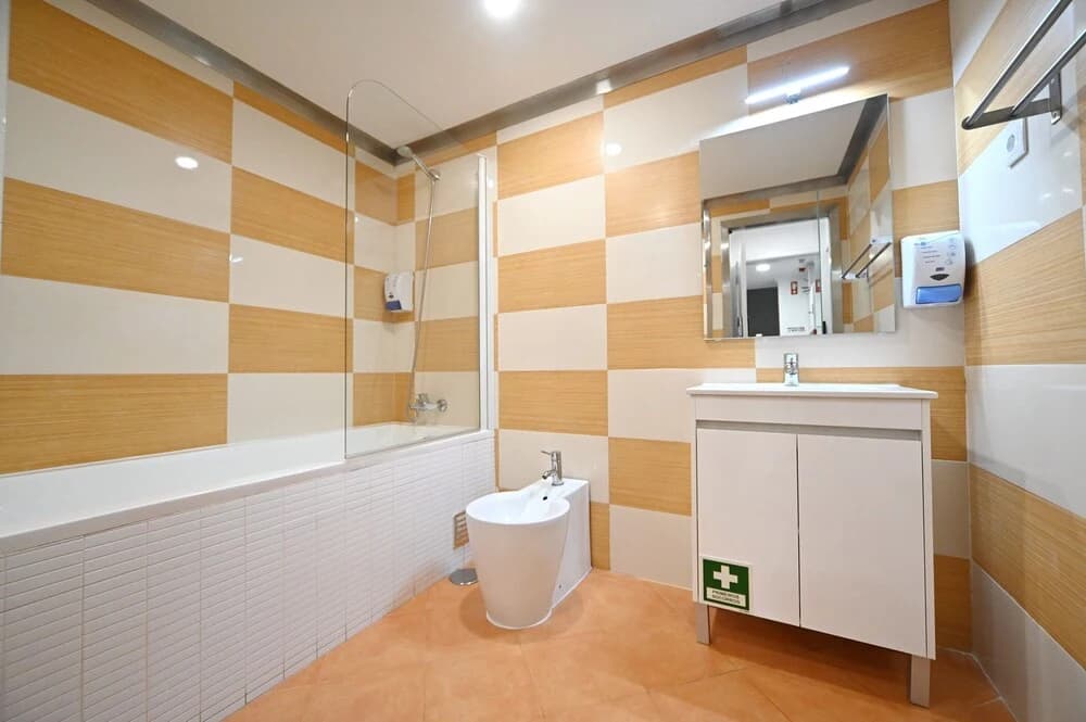 Famous Crows Lisbon Suites - photo 16