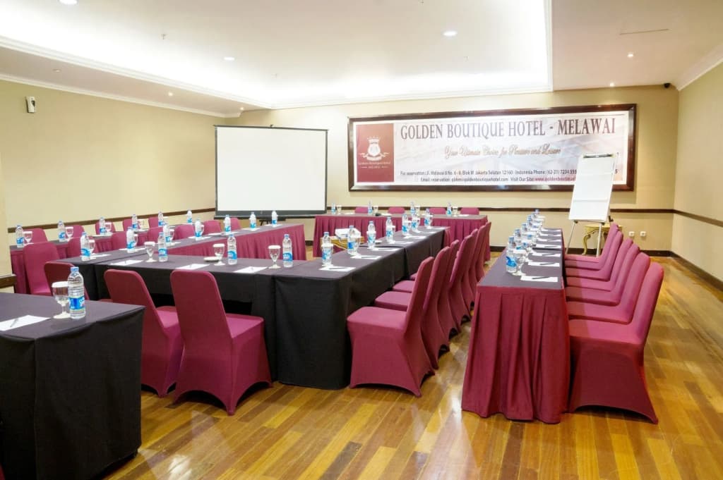 Golden Boutique Hotel Melawai - photo 16