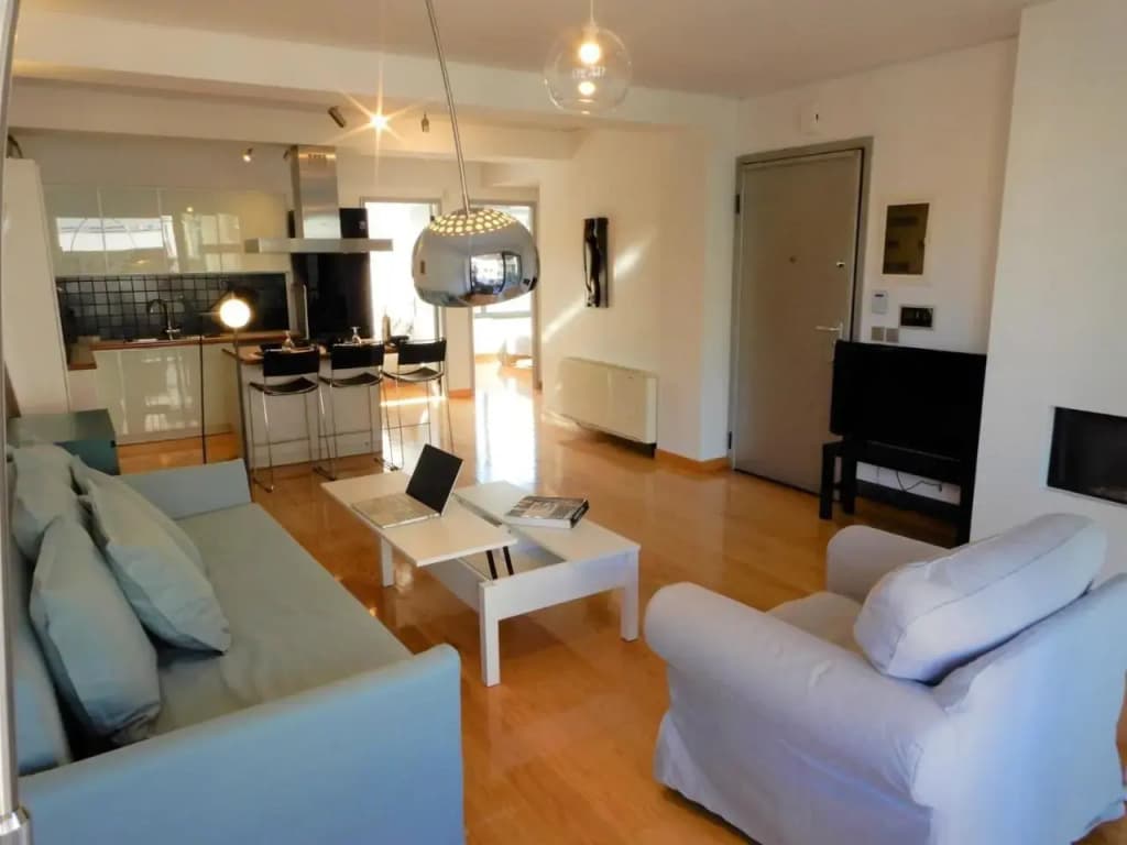 A-10 Modern & luminous - 2BD Athens' party district - photo 1