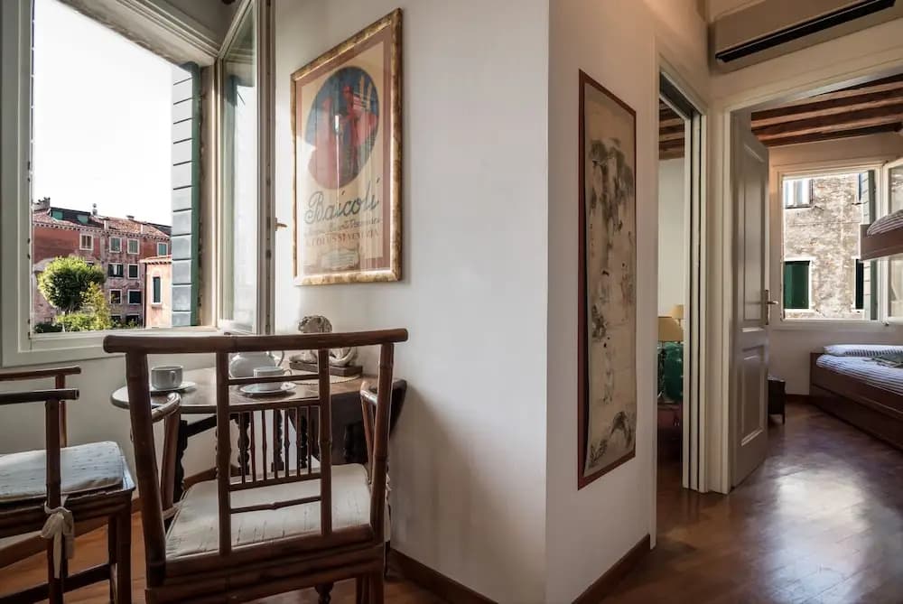 7 Windows on Venice - photo 7