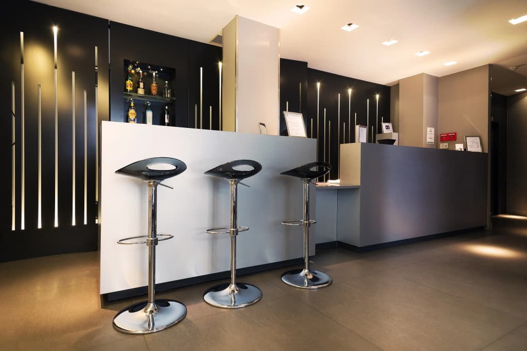 Hotel Arc de Triomphe Etoile - photo 16