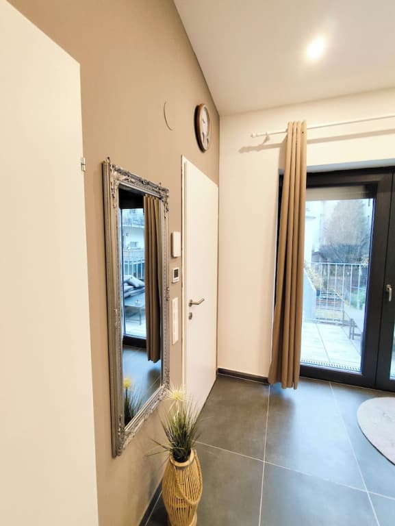Cozy Apartment with Free Parking - photo 4