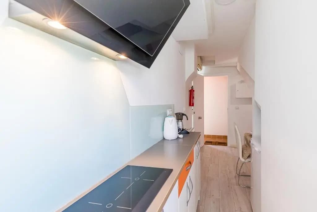 Apartamento atico en Puerta del Sol - photo 16