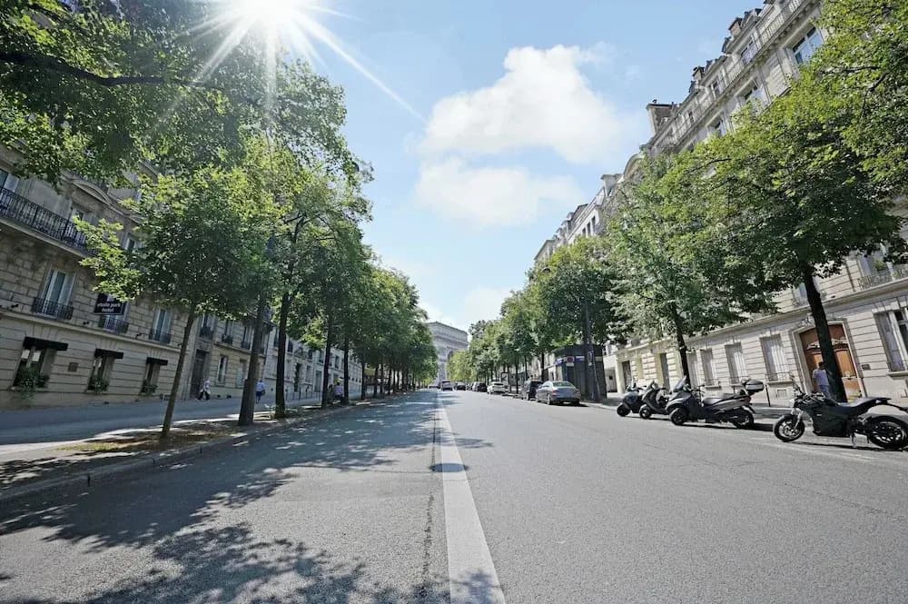Charming apt - 2br/6p - Ternes/ Arc de Triomphe - photo 10